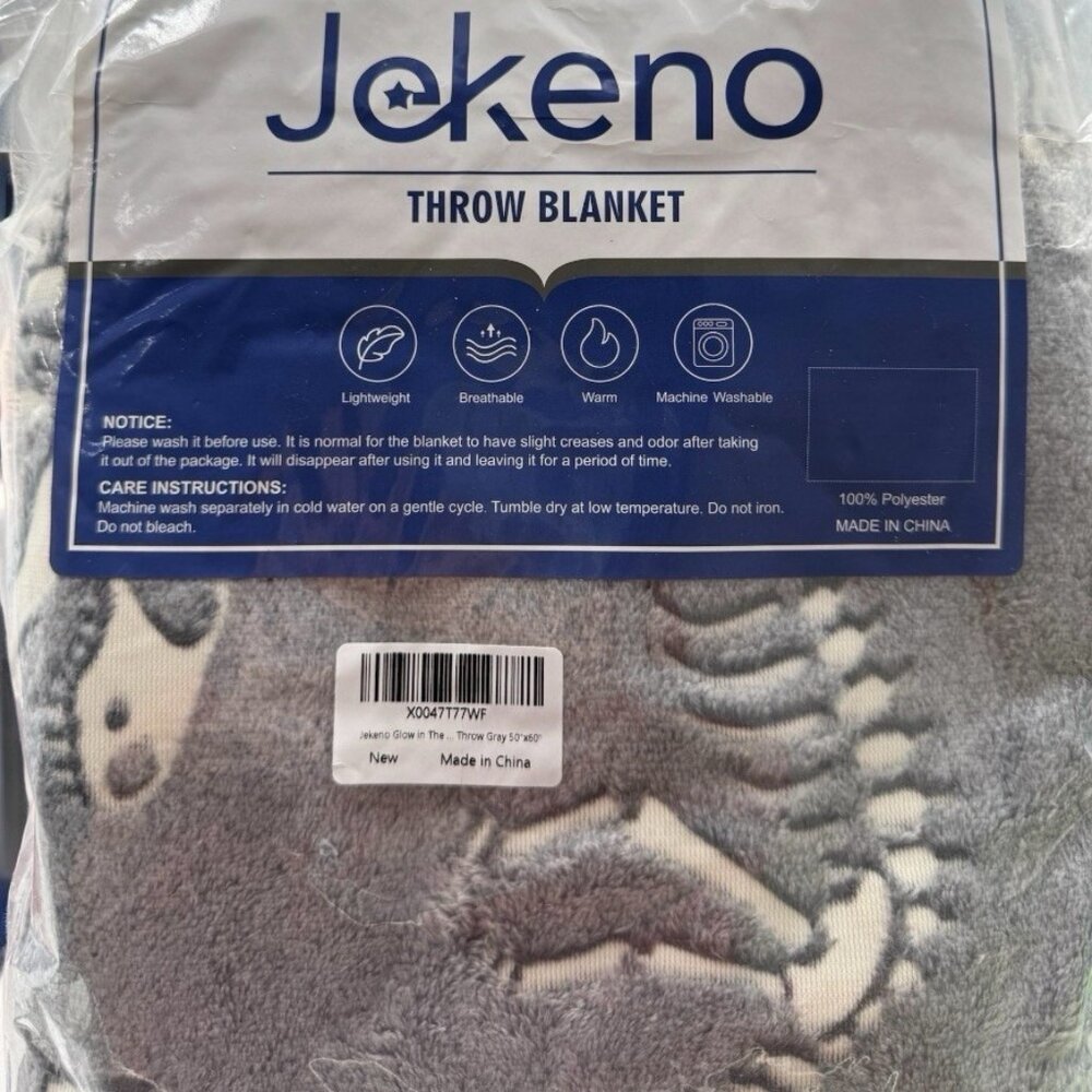 Throw Blanket Dinosaur Fossils Dinosaurs 50” X 60”Glow in the Dark Bones